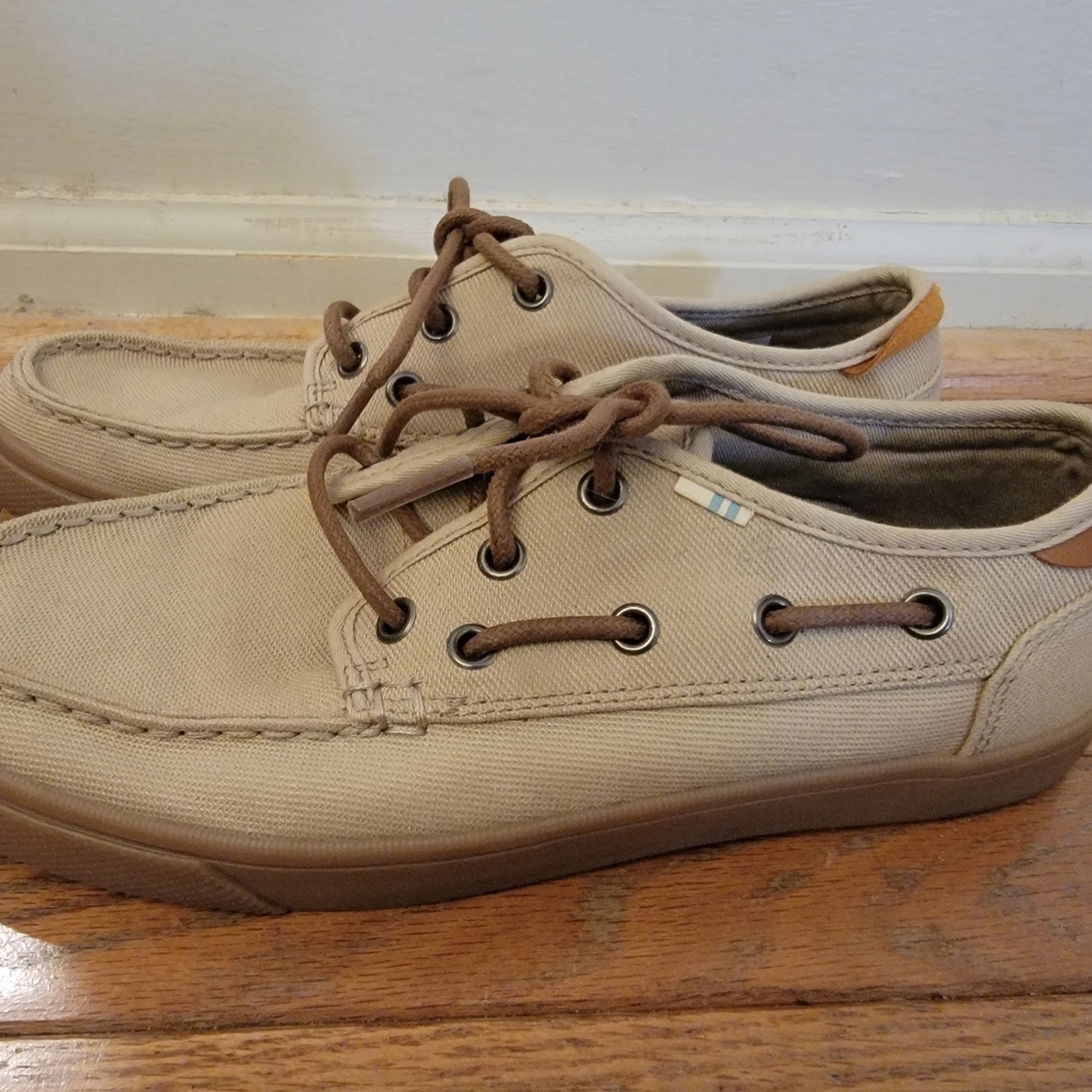 TOMS Boat Shoes